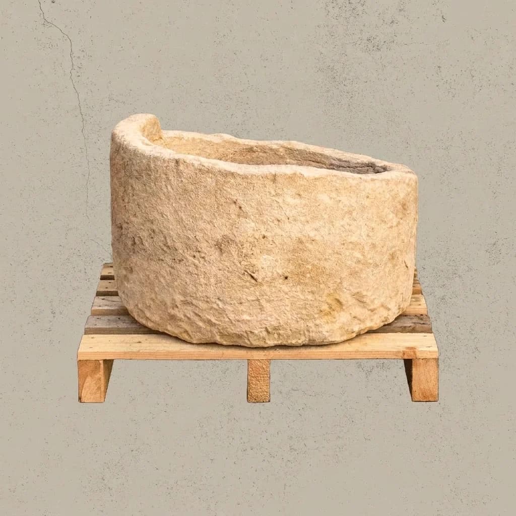 Natuurstenen pot met patina, beige, rond, lager model (24/43 x Ø70), verweerde kalksteen met natuurlijke patina, handgemaakt in Indonesië foto 16