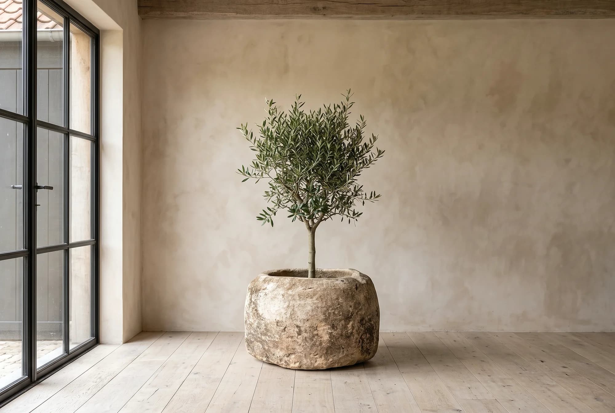 Grote tapstoelopende pot met patina., verweerde kalksteen met natuurlijke patina, handgemaakt in Indonesië foto 8
